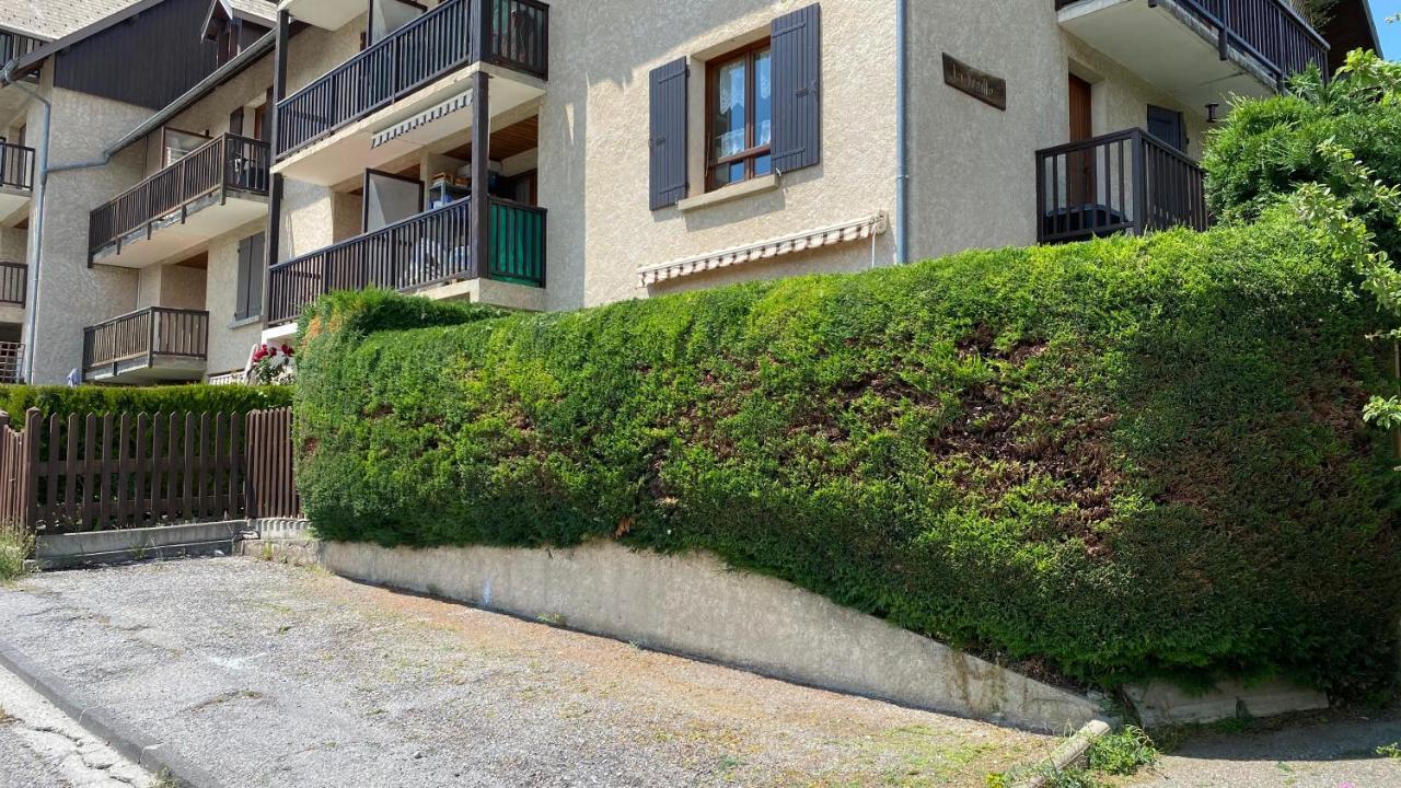 Embrun - Appartement 4/6 Personnes Avec Exterieurs Екстер'єр фото