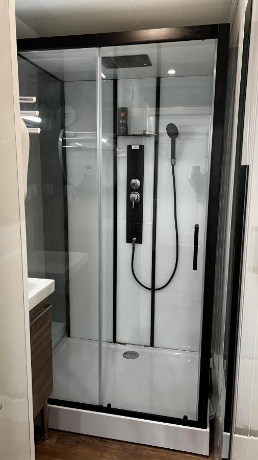 Embrun - Appartement 4/6 Personnes Avec Exterieurs Екстер'єр фото